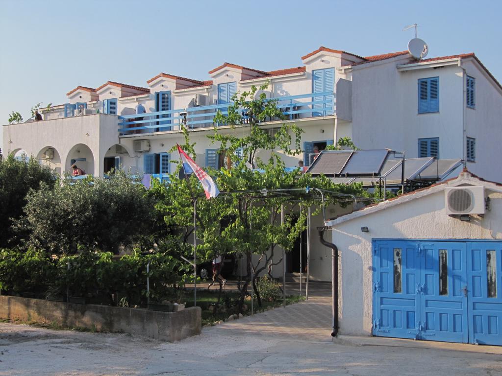 Pansion Ivan Sucuraj Ngoại thất bức ảnh