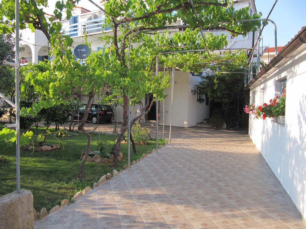 Pansion Ivan Sucuraj Ngoại thất bức ảnh